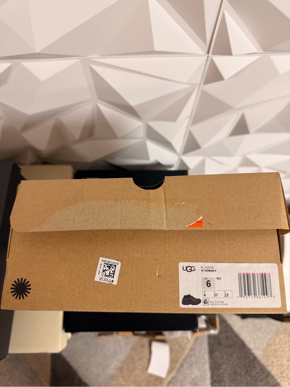 NWT UGG x Tasman BLACK - Picture 5 of 5
